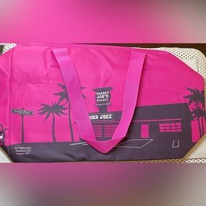 Trader Joe's Pink Yellow Large Reusable Insulated Bag - Brand New 🌸